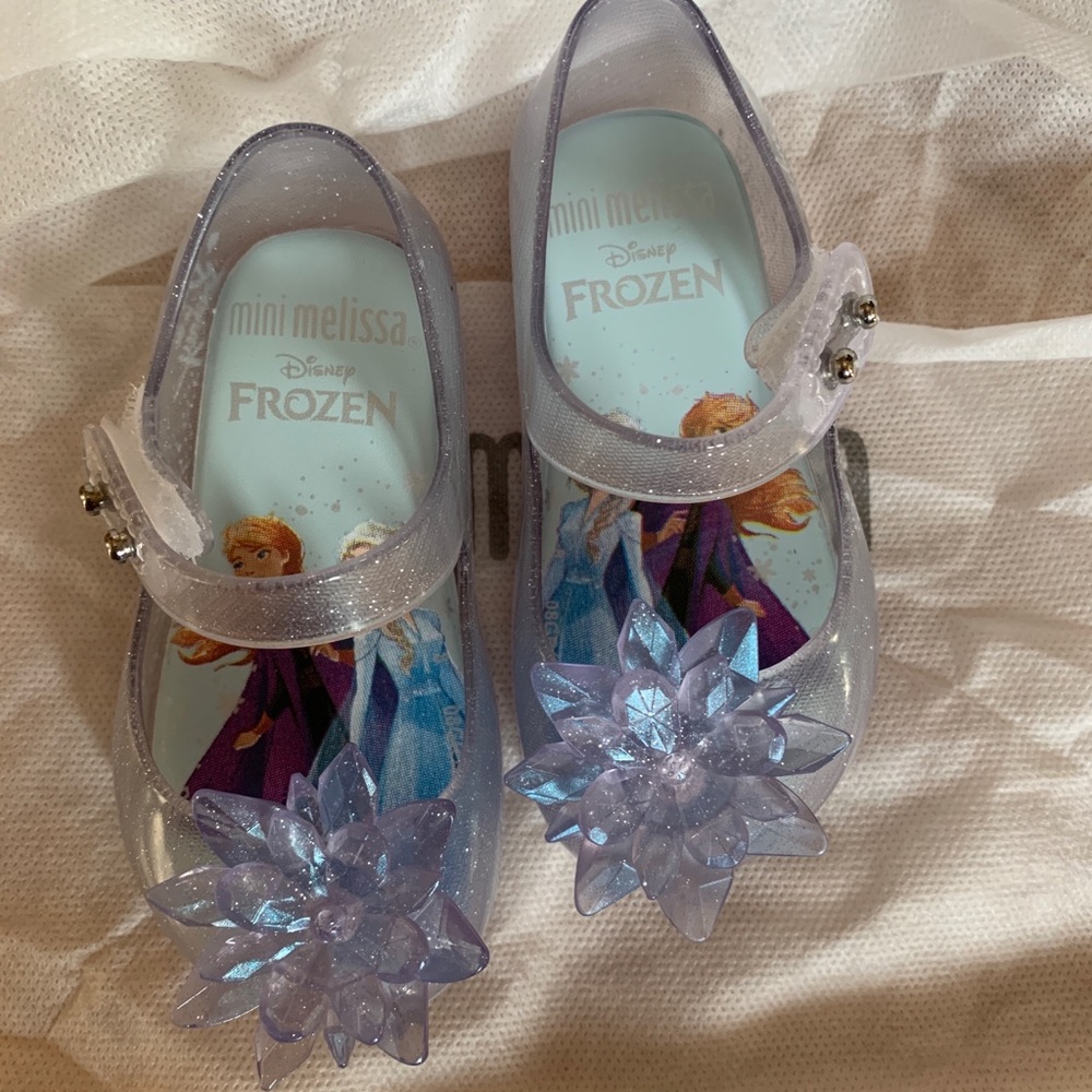 NWOT Mini Melissa Frozen Peep Toe Mary Jane, Glass Glitter Blue, size 5